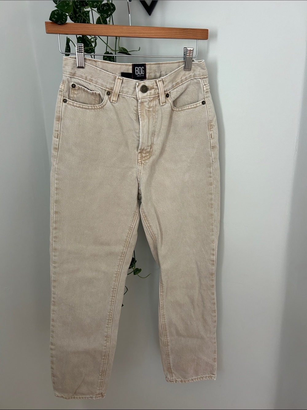 BDG Women’s Light Beige Relaxed Jeans